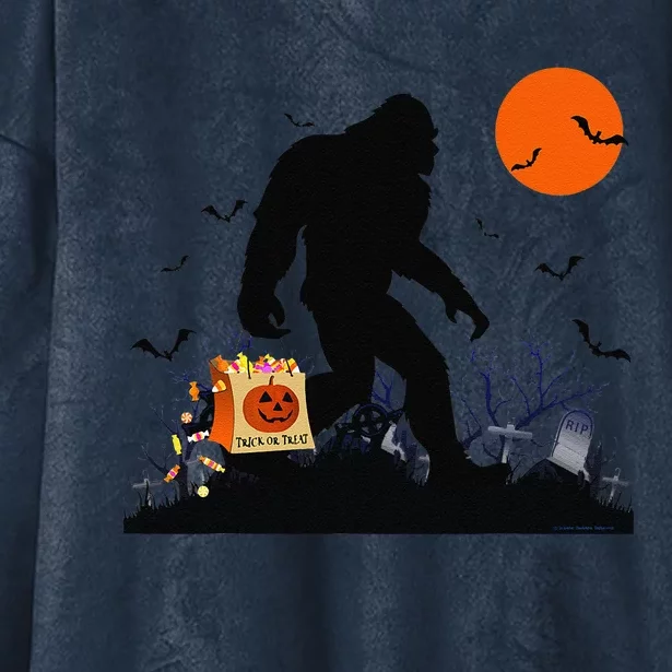 Funny Halloween Bigfoot Trick Or Treating Bigfoot Hooded Wearable Blanket