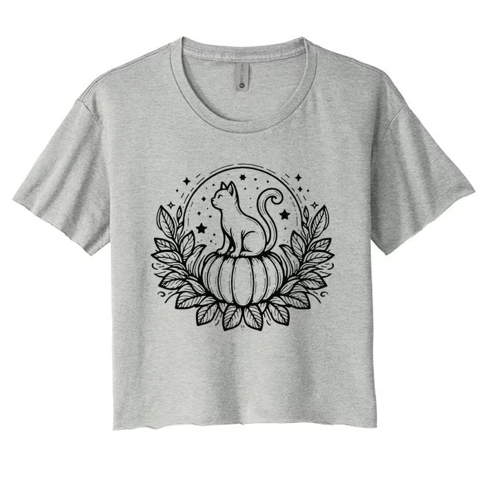 Funny Halloween Cat Setting On A Pumpkin For Cat Lover Women's Crop Top Tee