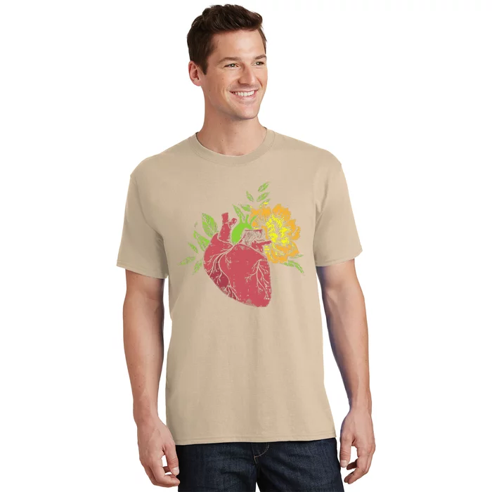 Floral Heart Earth Day Love Recycle Pro Environment Gift T-Shirt