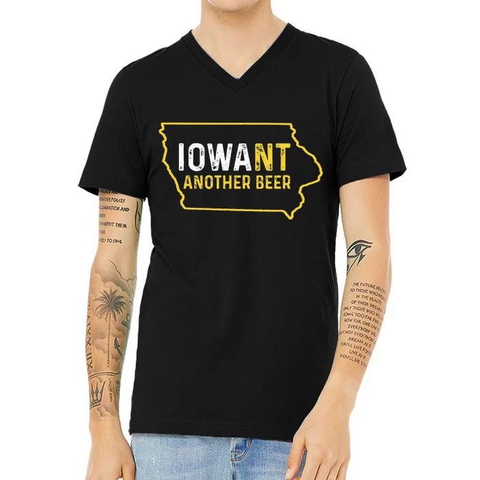 Funny Iowa Beer Distressed Iowa State Map V-Neck T-Shirt