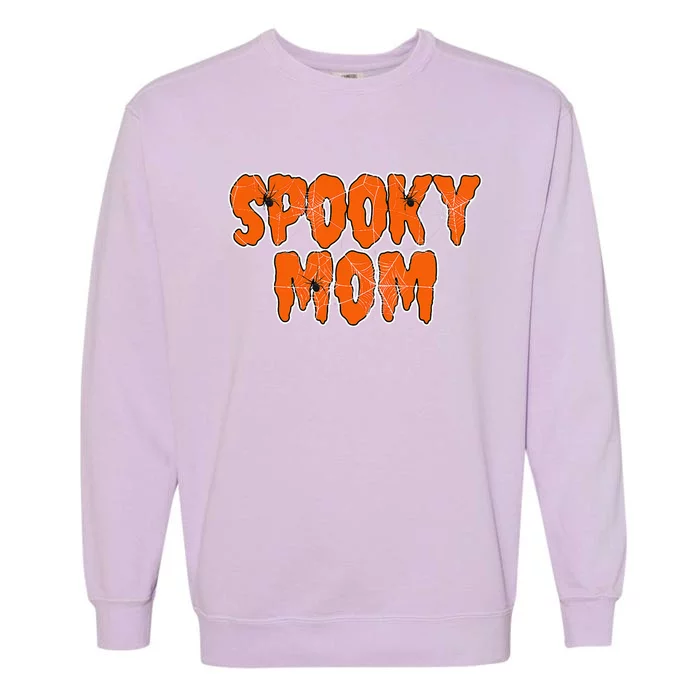 Funny Lazy Halloween SPOOKY MOM COSTUME Womens Spider Gift Garment-Dyed Sweatshirt