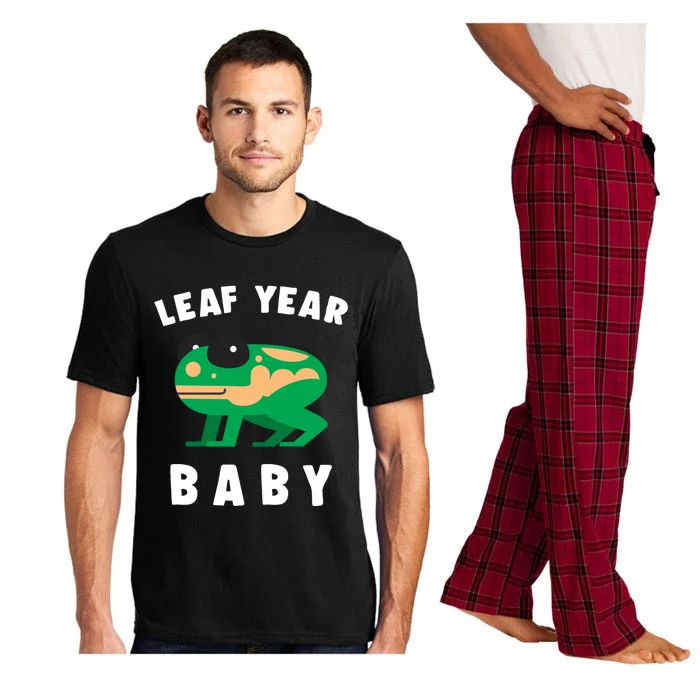 Frog Lovers Leaf Year Leaf Birthday Jumping Funny Gift Pajama Set