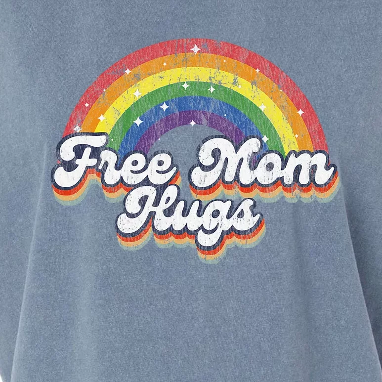 Free Mom Hugs Rainbow Heart Lgbt Flag Lgbt Pride Month Garment-Dyed Women's Muscle Tee