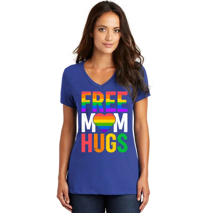 Free Mom Hugs Rainbow Heart Lgbt Flag Lgbt Pride Month Gift Women's V-Neck T-Shirt