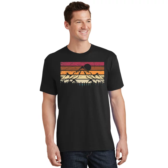 Forest Mountain Outdoors Nature Wildlife Trees Retro Hiking T-Shirt