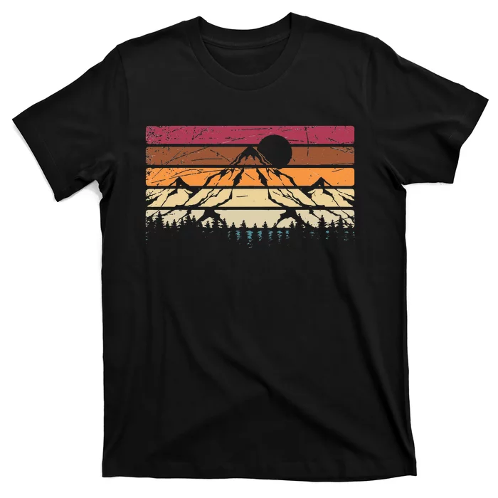 Forest Mountain Outdoors Nature Wildlife Trees Retro Hiking T-Shirt