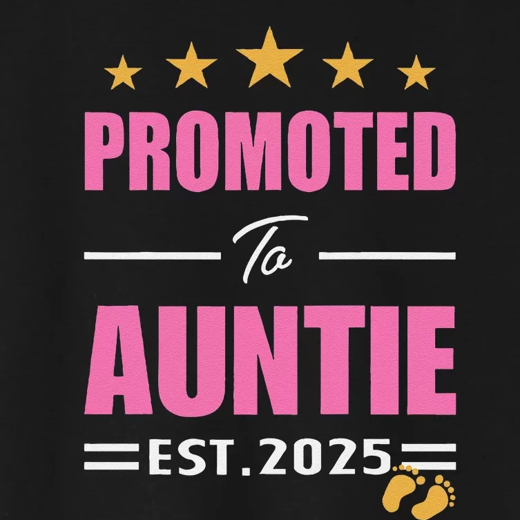 Funny New Aunt 2025 Cute Promoted To Auntie Est. 2025 Women's Crop Top Tee