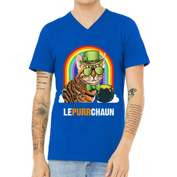 Funny Ocicat Cat Lepurrchaun St Patricks Day Gift V-Neck T-Shirt