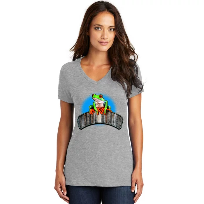 Frog On Wood Panel Women's V-Neck T-Shirt