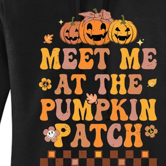 Festive Pumpkin Patch Gathering: Halloween & Thanksgiving Women's Pullover Hoodie