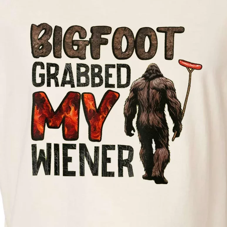 Funny Retro Bigfoot Bigfoot Grabbed My Wiener Design Garment-Dyed Women's Muscle Tee