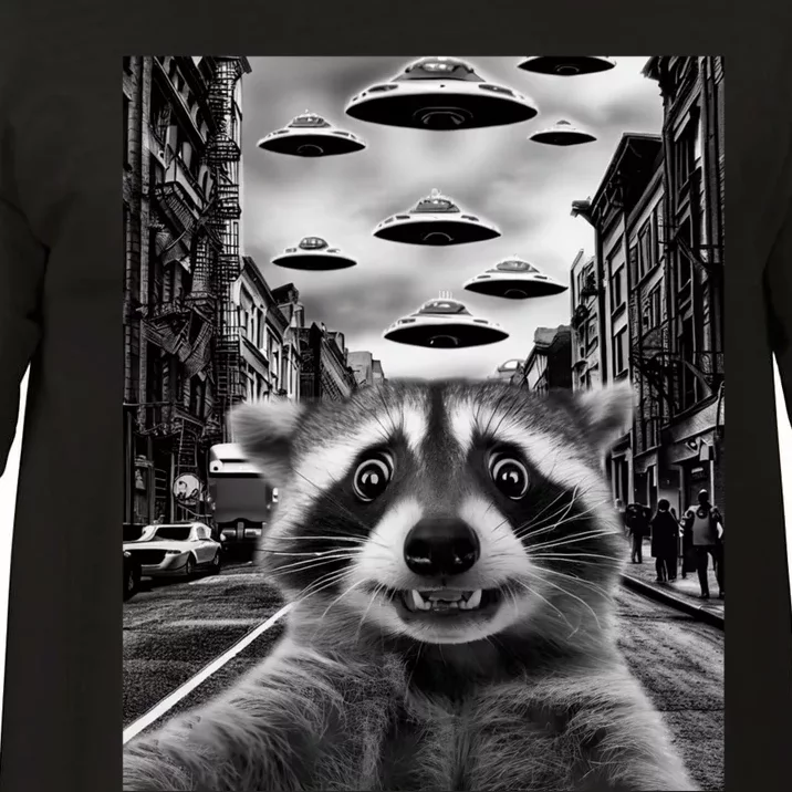 Funny Retro Raccoon UFO Selfie Comfort Colors T-Shirt