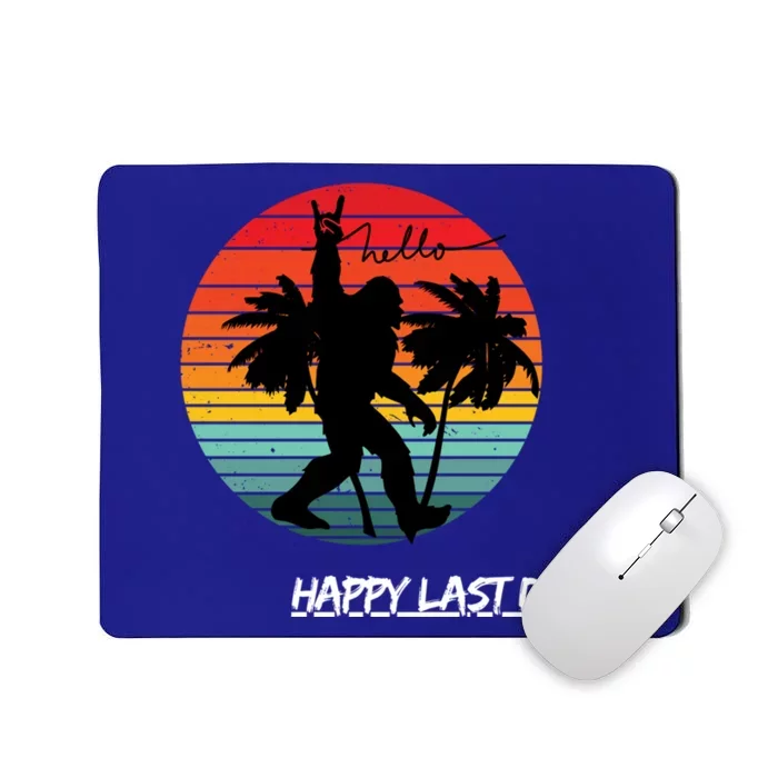 Funny Retro Vintage Bigfoot Hello Summer Gift Mousepad