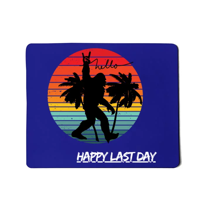 Funny Retro Vintage Bigfoot Hello Summer Gift Mousepad