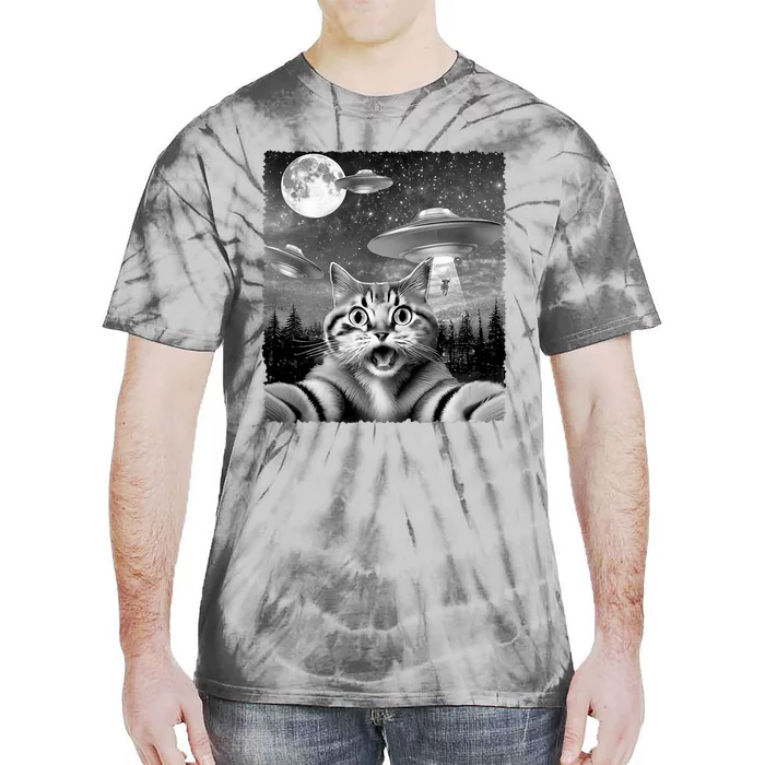 Funny Scared Cat Selfie With Ufos Gift Idea Tie-Dye T-Shirt