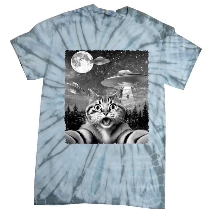 Funny Scared Cat Selfie With Ufos Gift Idea Tie-Dye T-Shirt