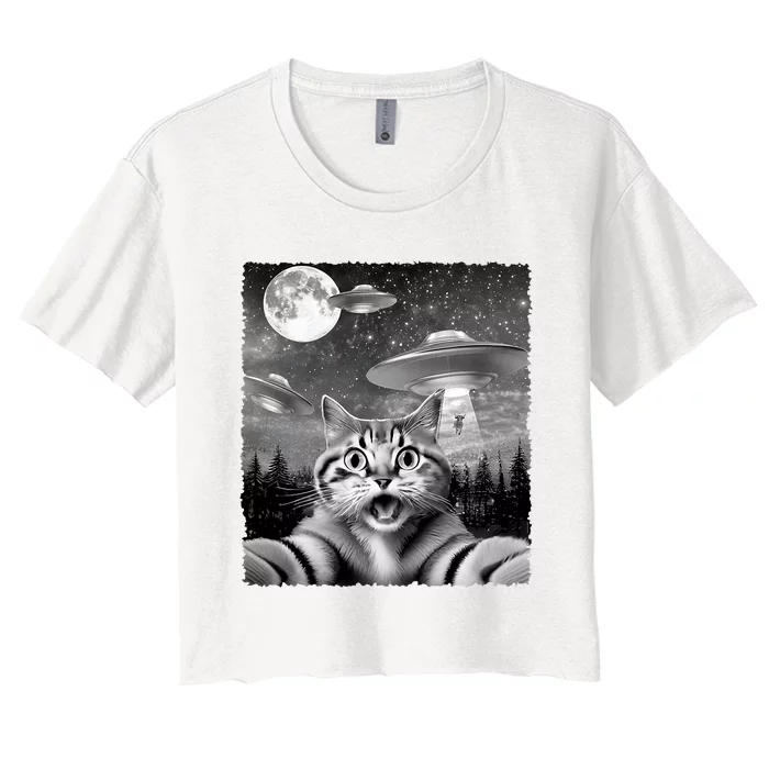 Funny Scared Cat Selfie With Ufos Gift Idea Women's Crop Top Tee