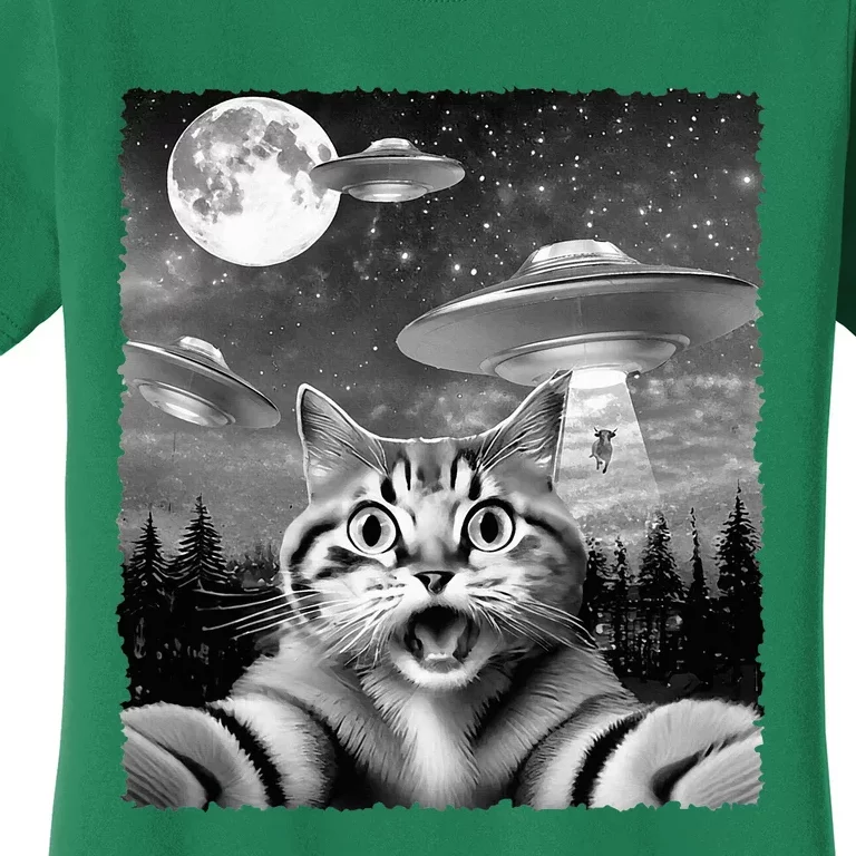 Funny Scared Cat Selfie with UFOs Gift Idea Women's T-Shirt