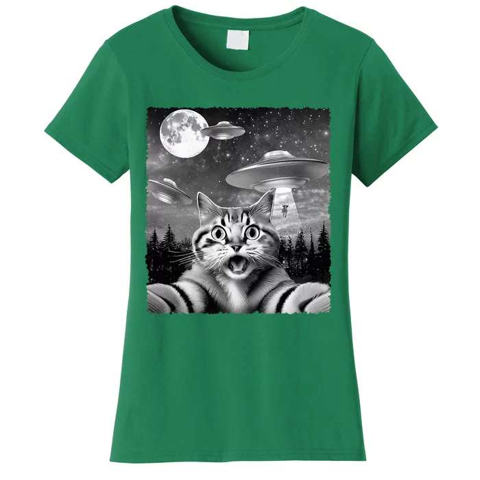 Funny Scared Cat Selfie with UFOs Gift Idea Women's T-Shirt