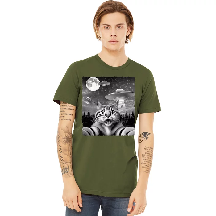 Funny Scared Cat Selfie with UFOs Gift Idea Premium T-Shirt