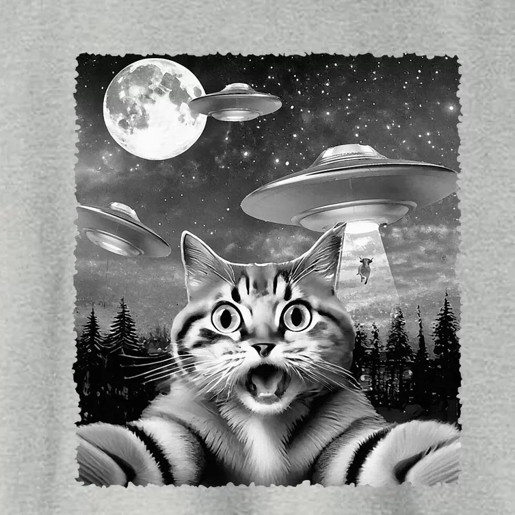 Funny Scared Cat Selfie with UFOs Gift Idea Women's Crop Top Tee