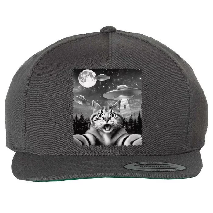 Funny Scared Cat Selfie With Ufos Gift Idea Wool Snapback Cap