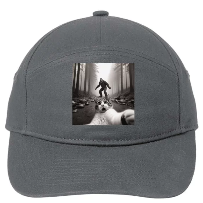 Funny Surprised Scared Cat Selfie With Sasquatsch Bigfoot 7-Panel Snapback Hat