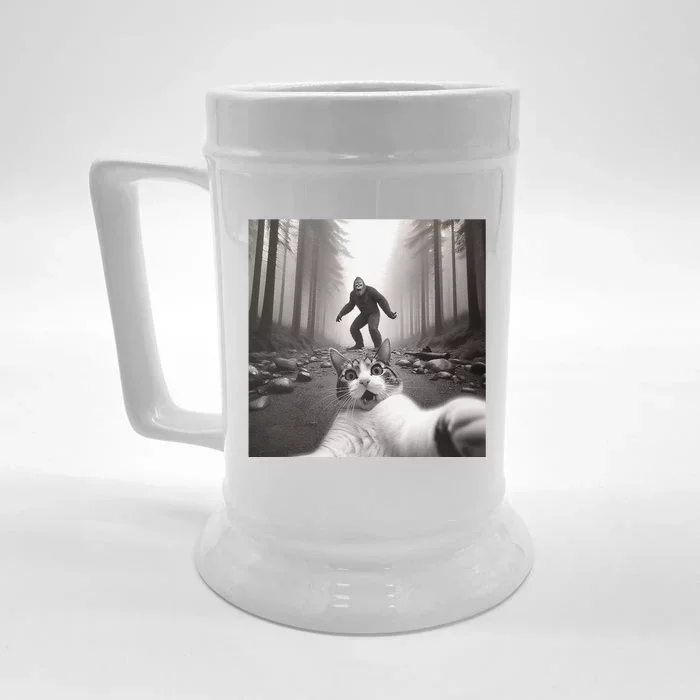 Funny Surprised Scared Cat Selfie With Sasquatsch Bigfoot Front & Back Beer Stein