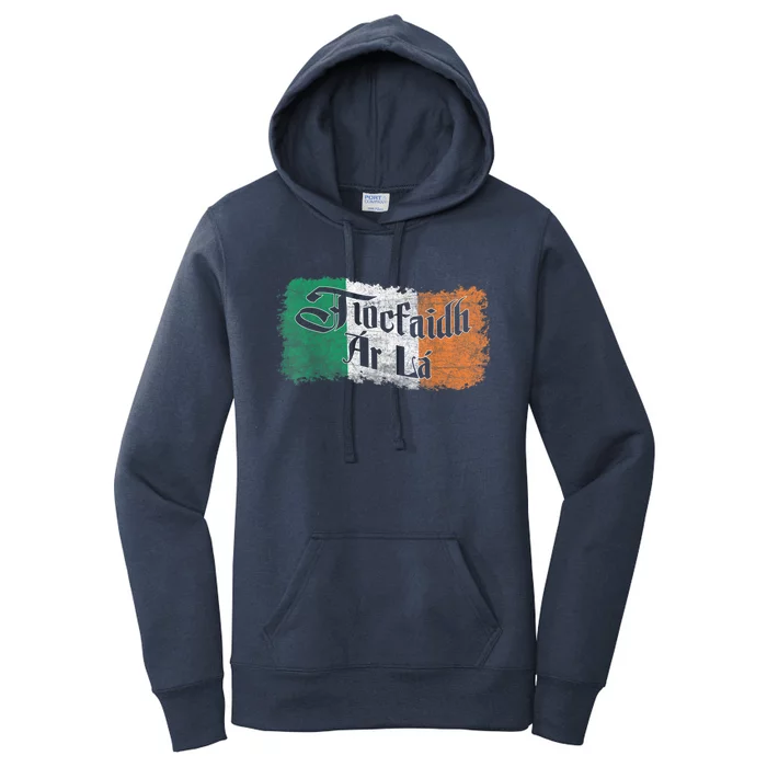 Funny Tiocfaidh Ar La Gift Vintage Ireland Irish Flag Gift Women's Pullover Hoodie