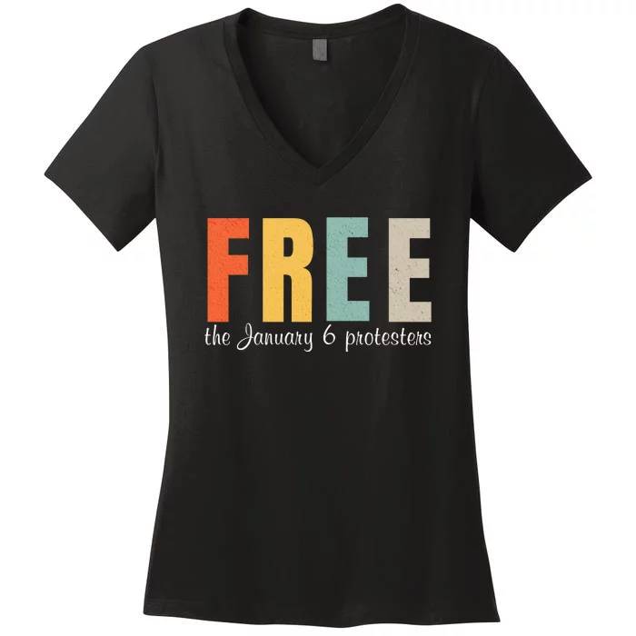 Free The January 6 Protesters Women's V-Neck T-Shirt