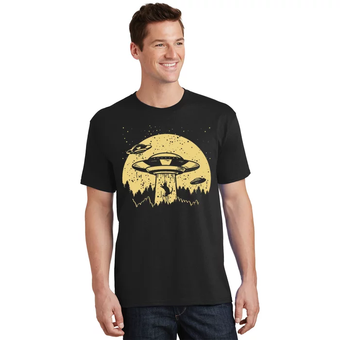 Funny Ufo Alien Abduction Cat Flying Perfect Aliens Lover T-Shirt