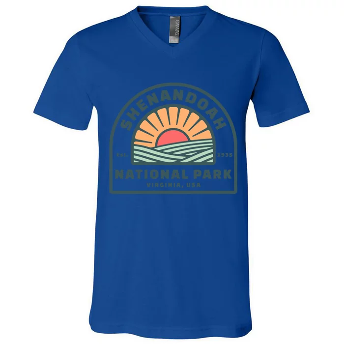 Family Vacation Gift Great Gift Retro Shenandoah National Park Gift V-Neck T-Shirt