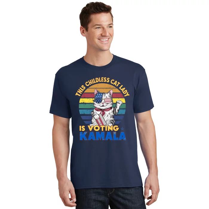 Funny Vintage Retro This Childless Cat Lady Is Voting Kamala T-Shirt