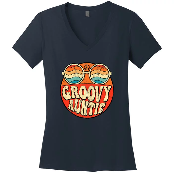 Groovy Auntie 70s Aesthetic Nostalgia 1970s Retro Aunt Women's V-Neck T-Shirt