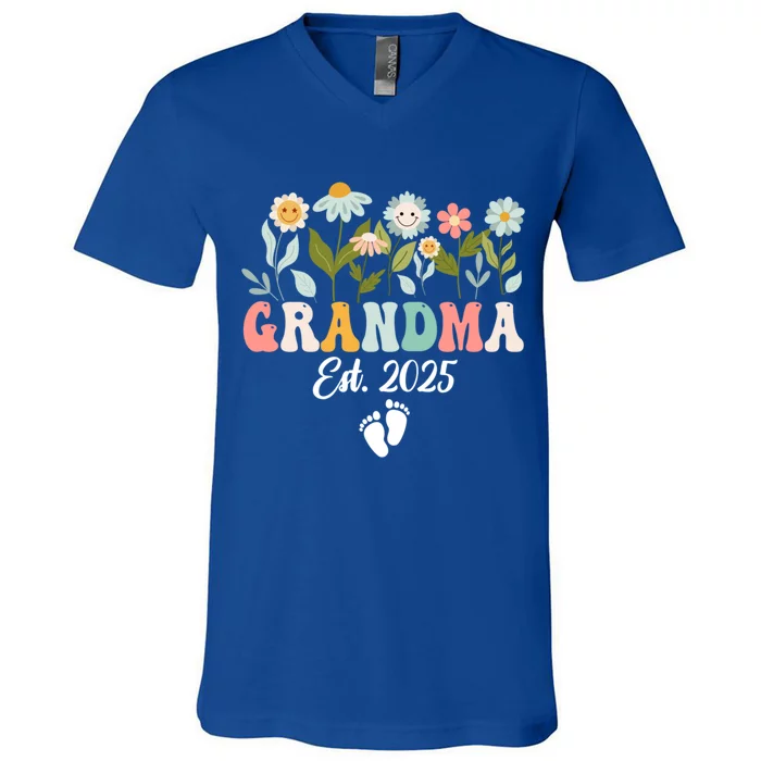 Grandma Est 2025 Promoted To Grandma 2025 Cute Floral Gift V-Neck T-Shirt