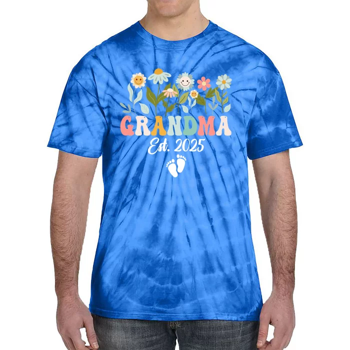 Grandma Est 2025 Promoted To Grandma 2025 Cute Floral Gift Tie-Dye T-Shirt