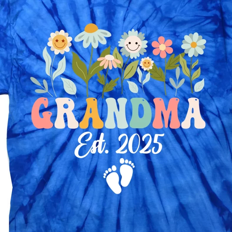 Grandma Est 2025 Promoted To Grandma 2025 Cute Floral Gift Tie-Dye T-Shirt