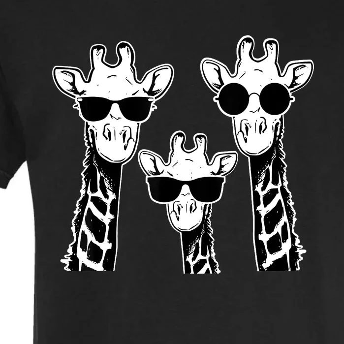 Giraffes family with sunglasses - Giraffe Garment-Dyed Heavyweight T-Shirt