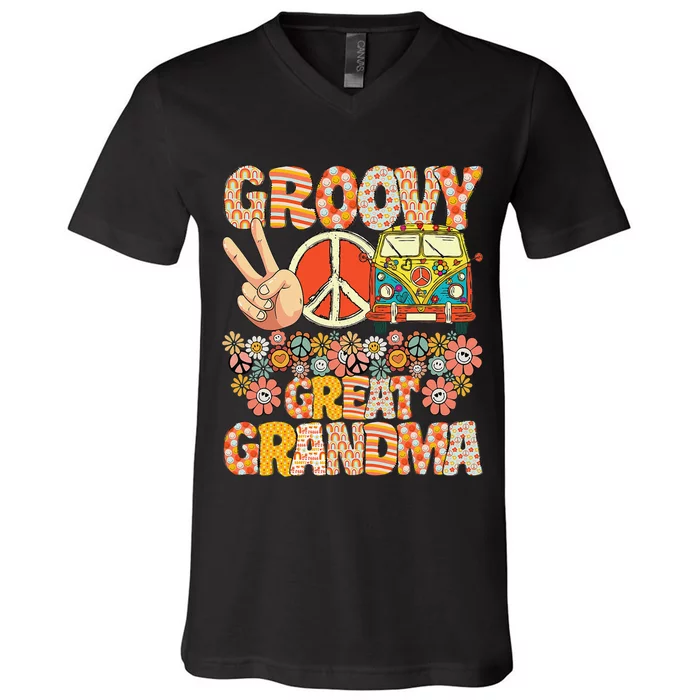 Groovy Great Grandma Retro Matching Family Baby Shower V-Neck T-Shirt