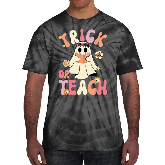 Groovy Halloween Trick Or Teach Retro Floral Ghost Teacher Tie-Dye T-Shirt