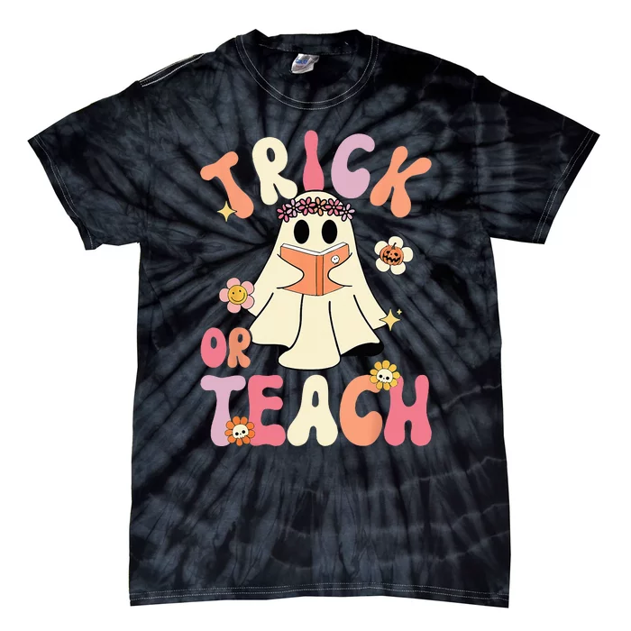 Groovy Halloween Trick Or Teach Retro Floral Ghost Teacher Tie-Dye T-Shirt