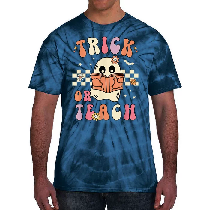 Groovy Halloween Trick or Teach Retro Floral Ghost Teacher Tie-Dye T-Shirt