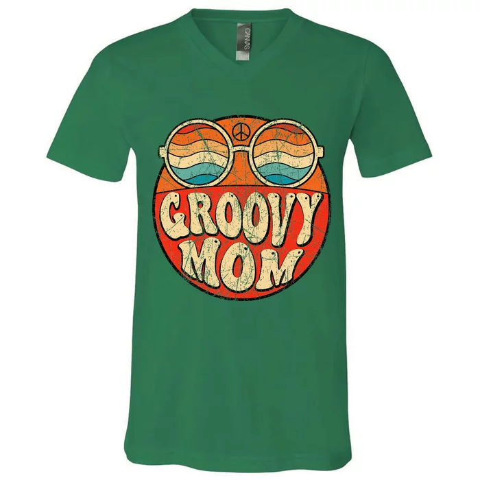 Groovy Mom 70s Aesthetic Nostalgia 1970S V-Neck T-Shirt