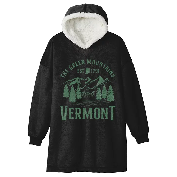 Green Mountains Vermont Family Vacation Hiking Vintage Hooded Wearable Blanket