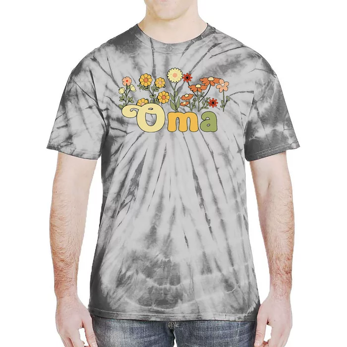 Groovy Oma Grandmother Flowers Oma Grandma Tie-Dye T-Shirt