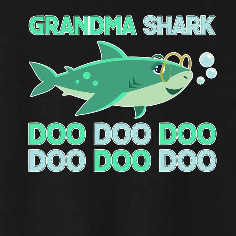 Grandma Shark Doo Doo Doo Women's Crop Top Tee