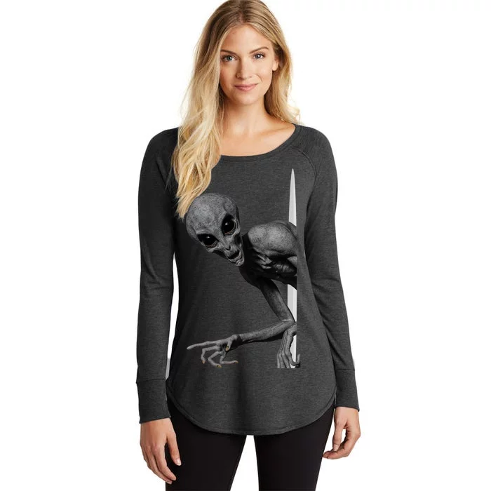 Grey Alien Peaking  Area 51 UFO Abduction Women's Perfect Tri Tunic Long Sleeve Shirt