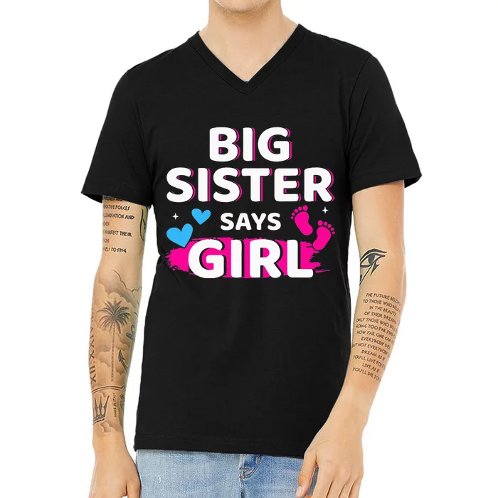 Gender reveal sister says matching baby party V-Neck T-Shirt