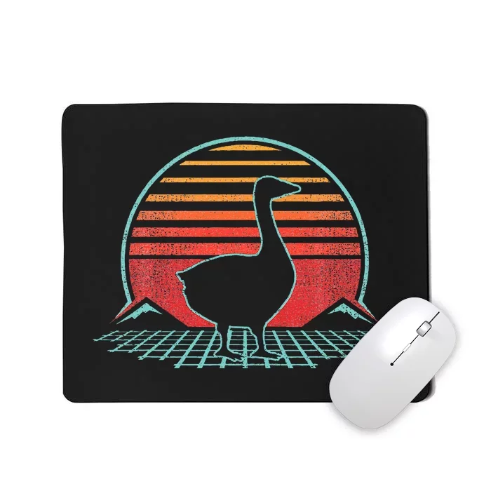 Goose Retro Vintage 80s Style Animal Lover Gift Mousepad