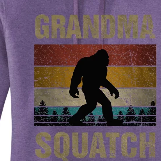 Grandma Squatch Bigfoot Sasquatch Yeti Family Women's Pullover Hoodie